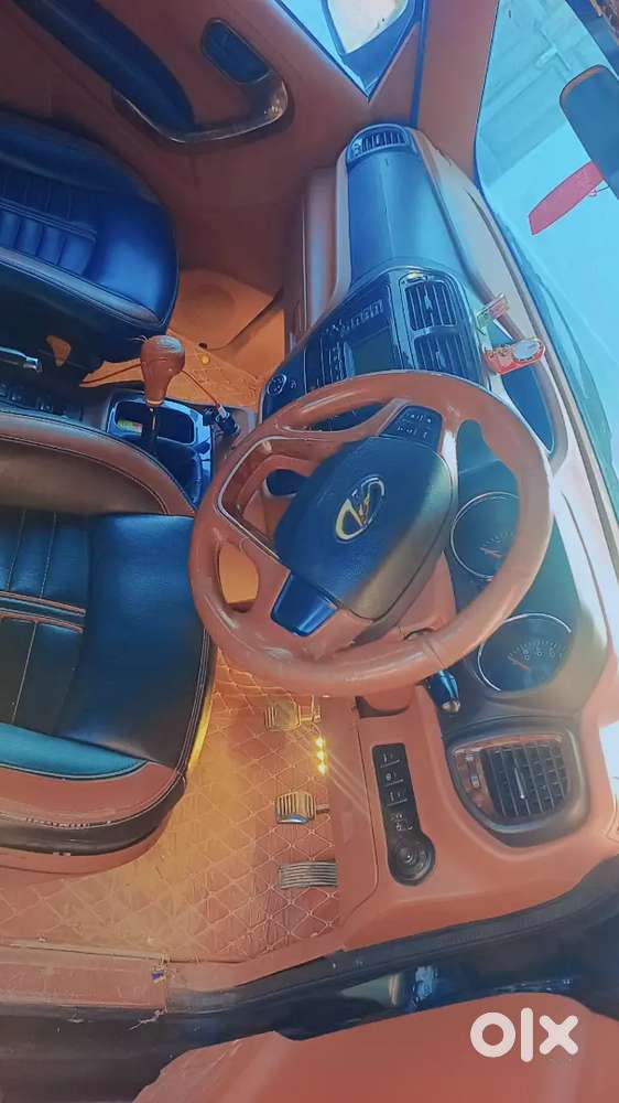 Mahindra Tuv 300 2018