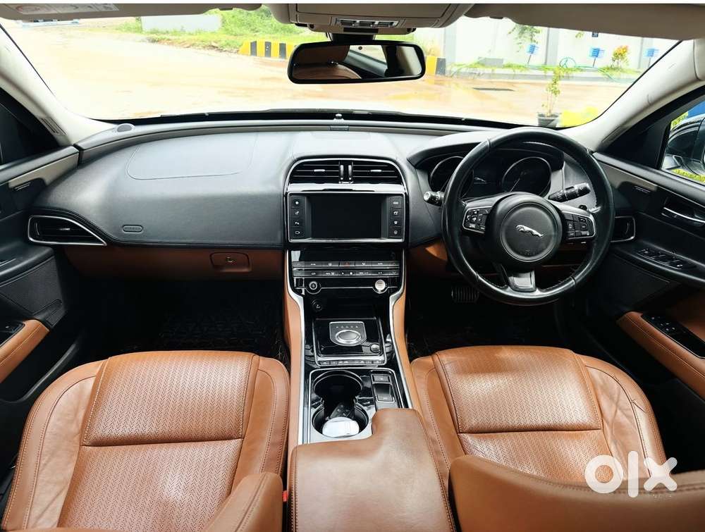 Jaguar Xe Portfolio, 2017, Diesel
