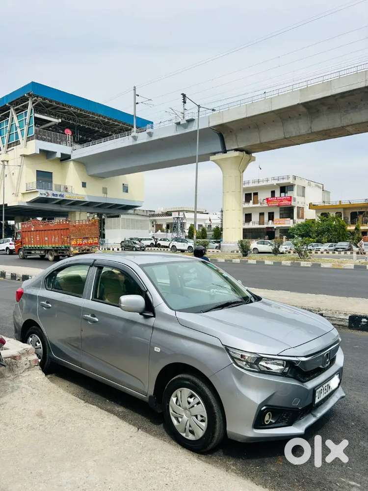Honda Amaze Smt First Owner Kilometres 17000 Service Record
