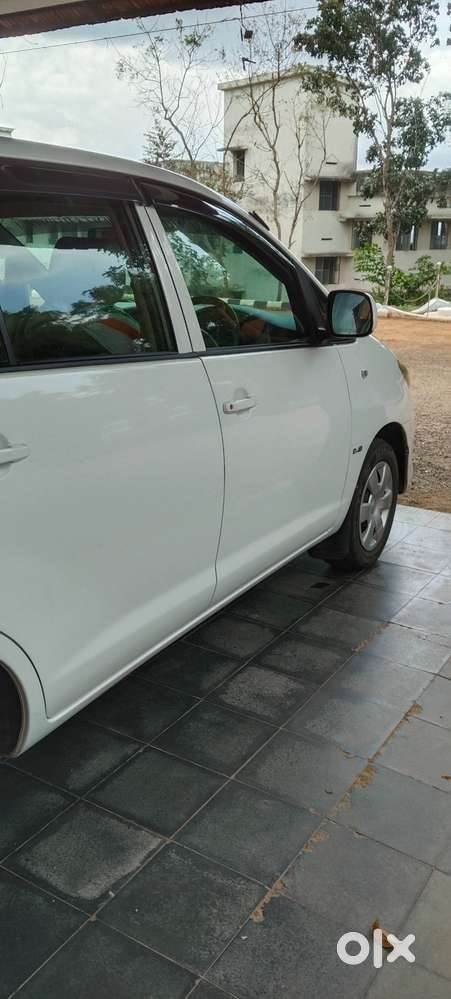 Toyota Innova 2.0 G3 2010 Diesel 230000 Km