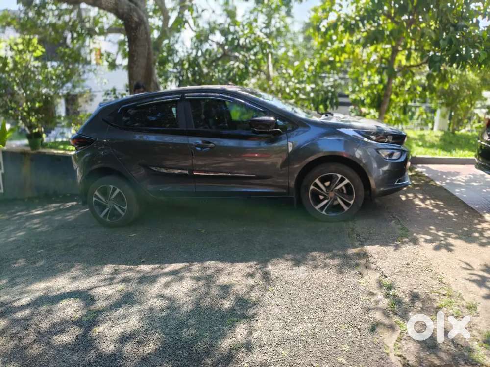 Tata Altroz Petrol 2023