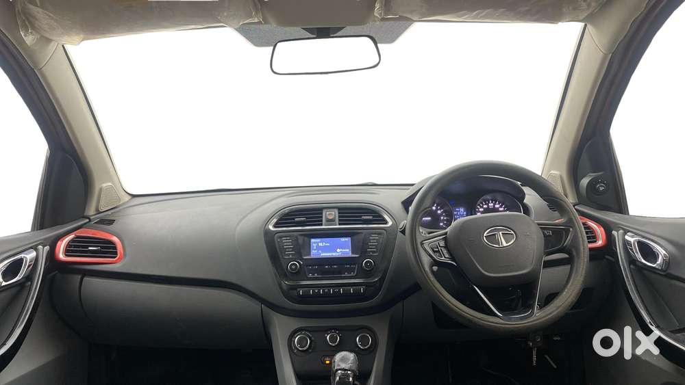 Tata Tigor Xza, 2018, Petrol