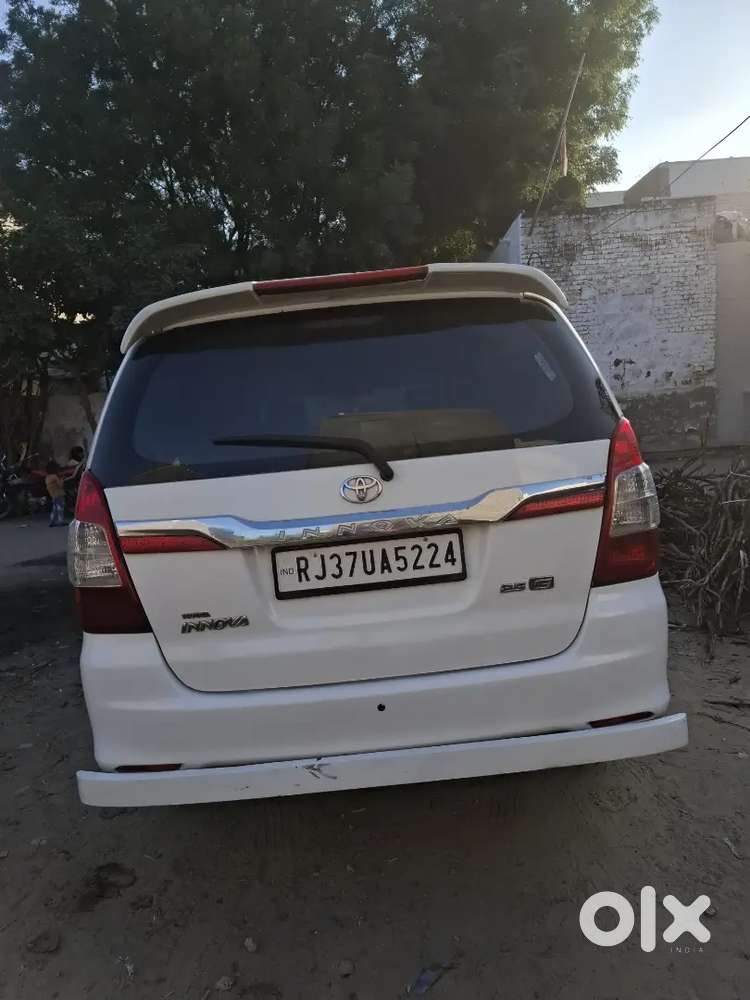 Toyota Innova 2016