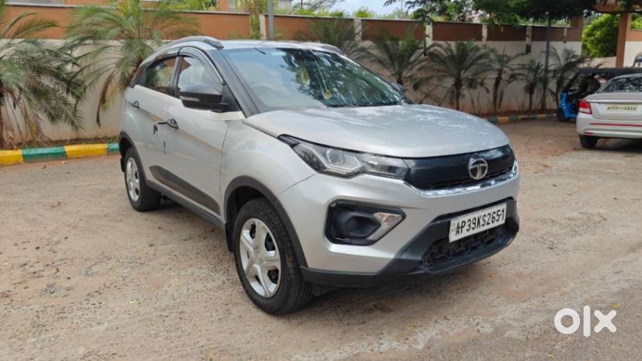 Tata Nexon 1.5 Revotorq Xm (s), 2021, Diesel