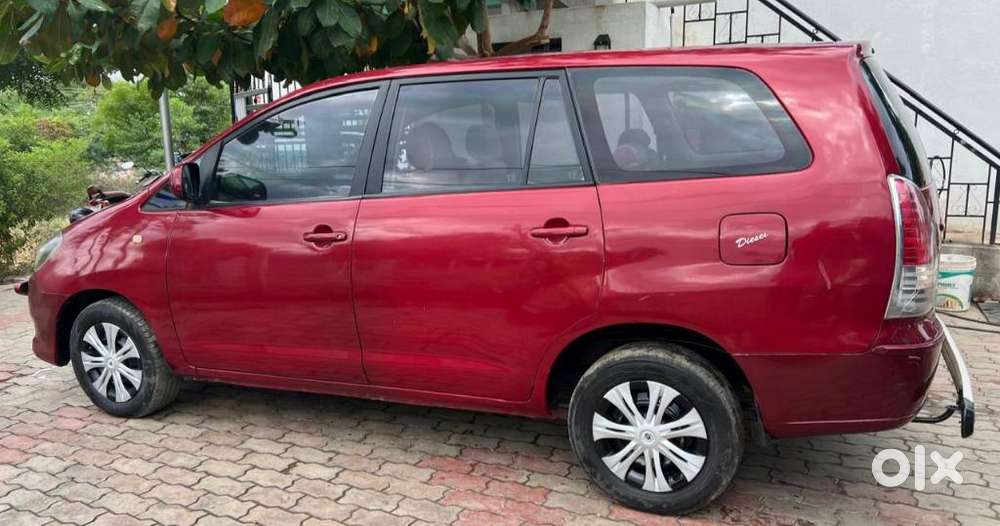 Toyota Innova 2.5 G (diesel) 8 Seater, 2005, Diesel