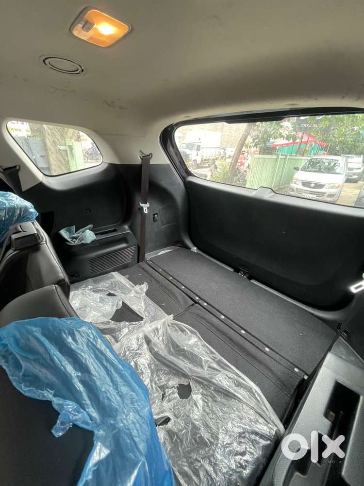 Kia Carens Petrol Manual 2024