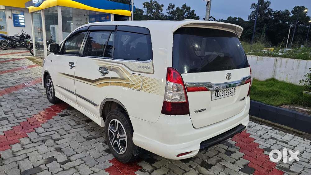 Toyota Innova 2.5 G (diesel) 8 Seater, 2013, Diesel