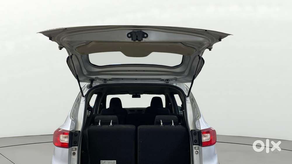 Renault Triber 1.0 Rxe, 2023, Petrol