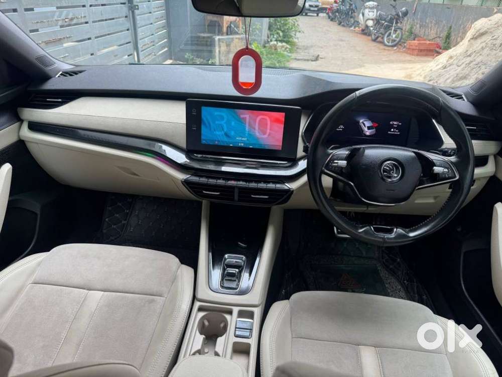 Skoda Octavia 2.0 L K Tsi At, 2022, Petrol