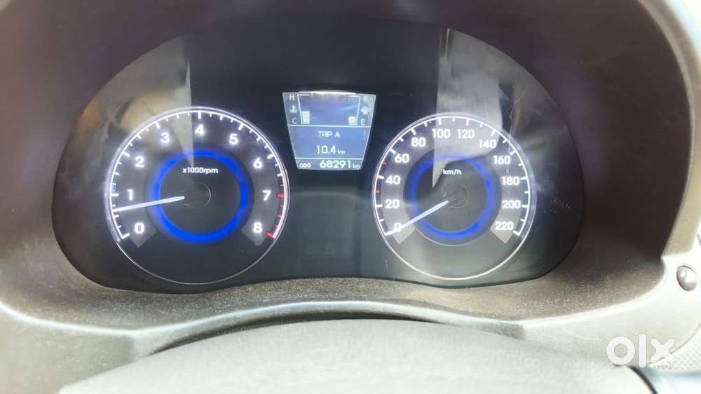 Hyundai Verna, 2012