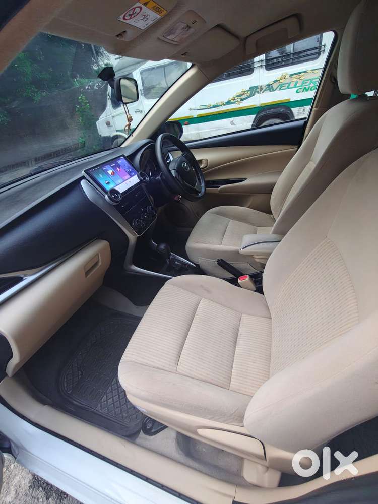 Toyota Yaris Ativ J Cvt, 2021, Petrol