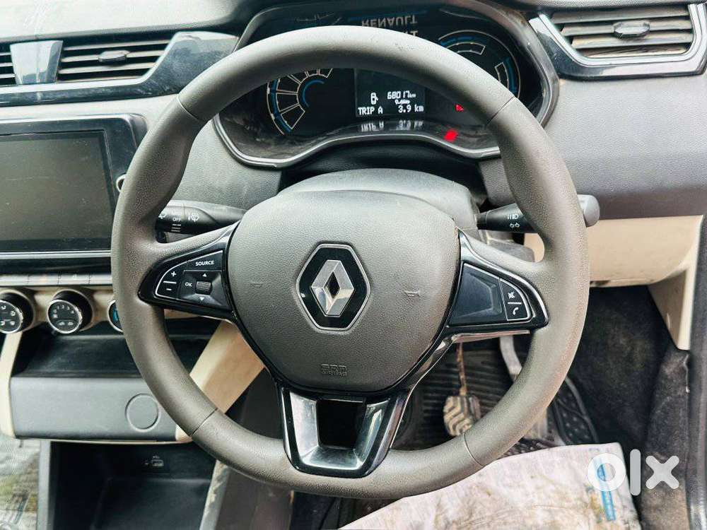 Renault Triber Rxt, 2023, Petrol