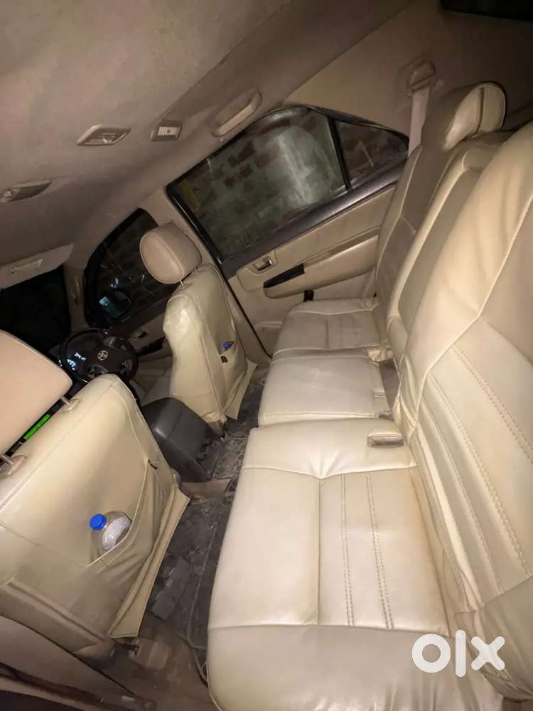 Toyota Fortuner 2013 Diesel 148196 Km Driven.