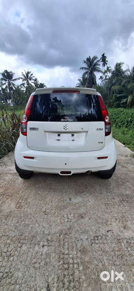 Maruti Suzuki Ritz Vxi, 2013, Petrol
