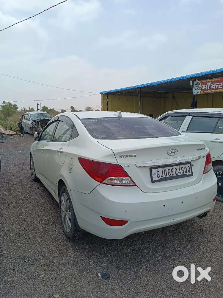 Hyundai Verna 1.6 S 2012