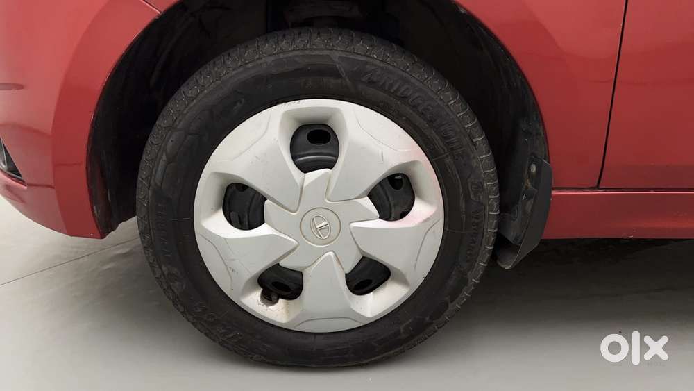 Tata Tiago 1.2 Revotron Xt, 2017, Petrol