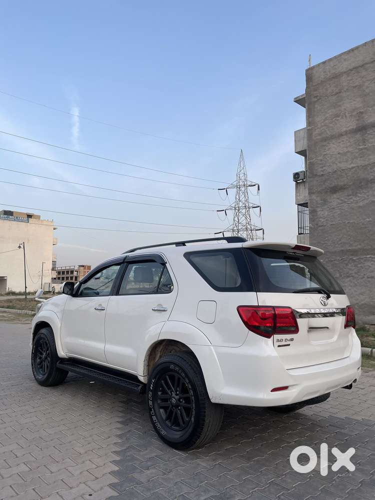 Toyota Fortuner 4x2 At, 2015, Diesel