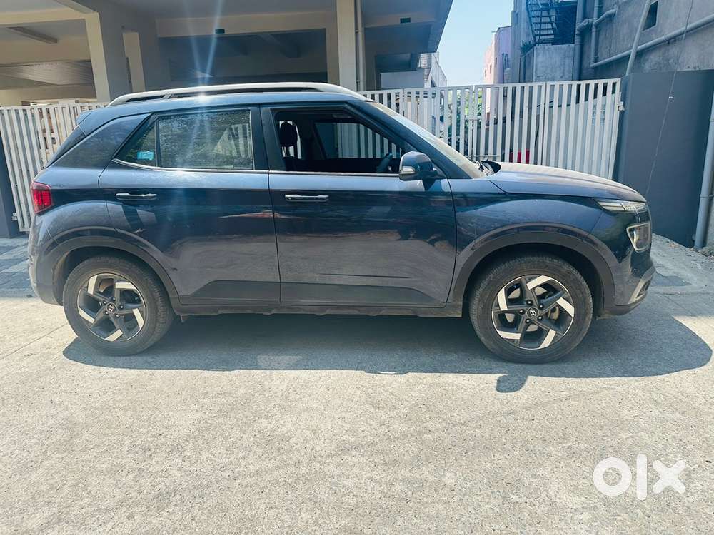 Hyundai Venue 2019 Petrol Well Maintained