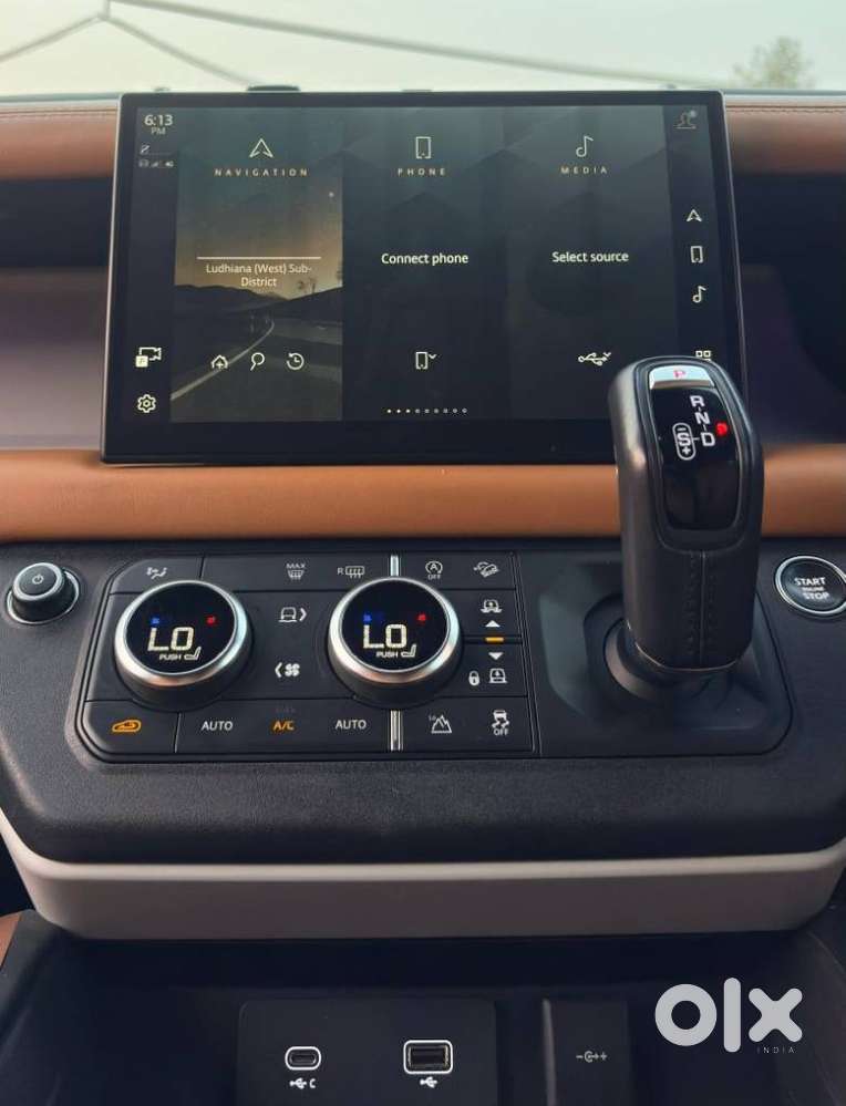 Land Rover Defender 3.0 L 130 Hse, 2023, Diesel