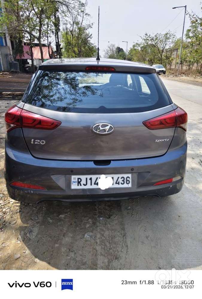 Hyundai I20 Sportz 1.2 Bs-iv, 2018, Petrol