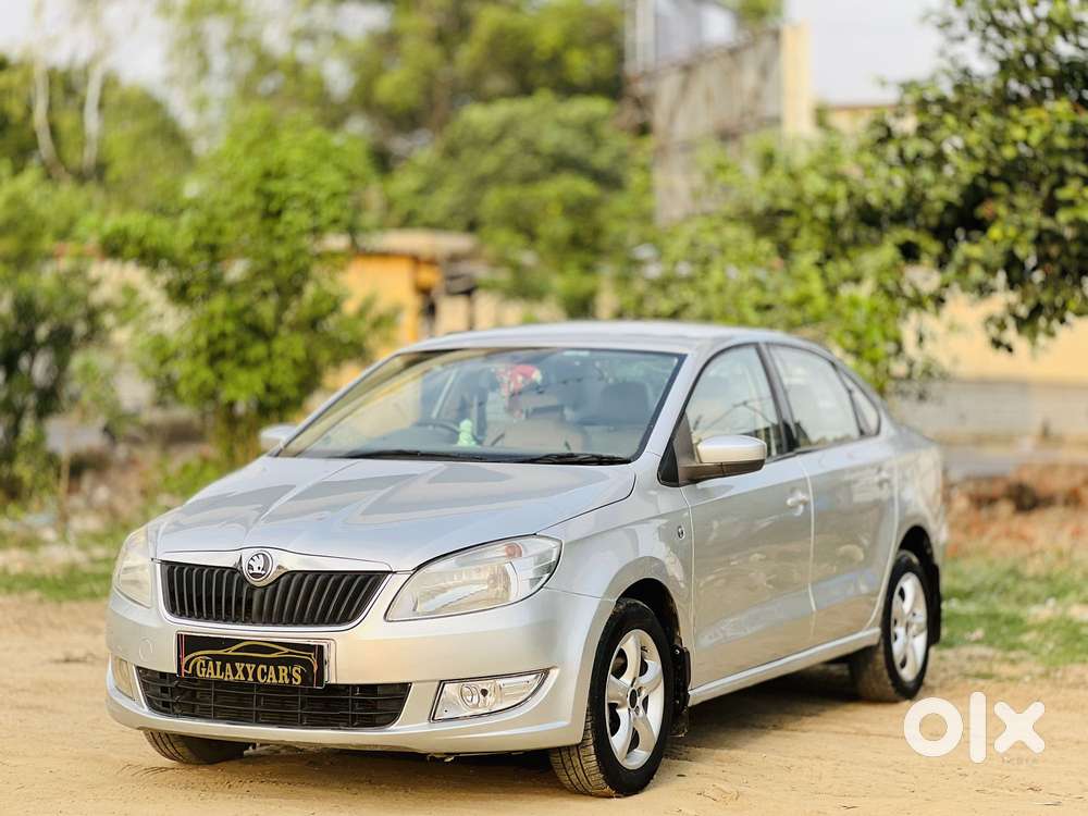 Skoda Rapid 1.6 Mpi Elegance Plus, 2013, Petrol