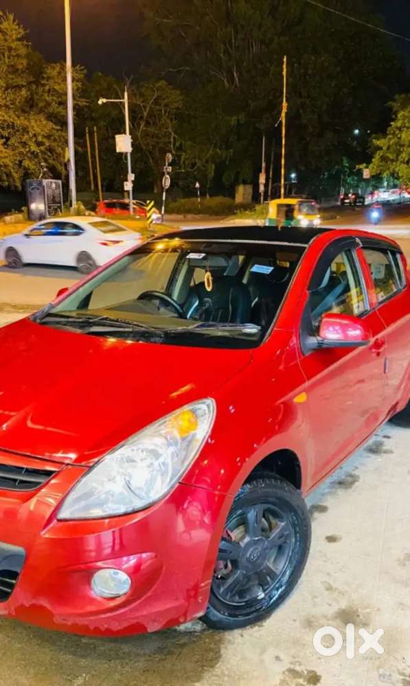I'm Selling My Hyundai I20 Asta Top End Model With Magwheela