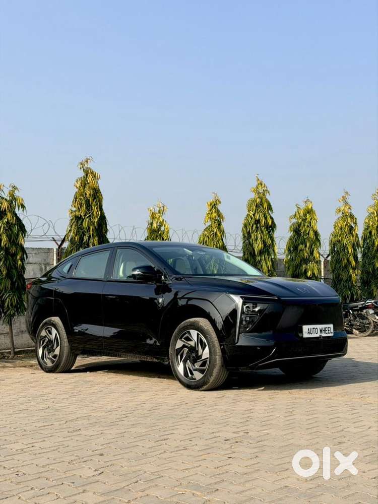 Mahindra Xev 9e 2025 Electric 9900 Km Driven