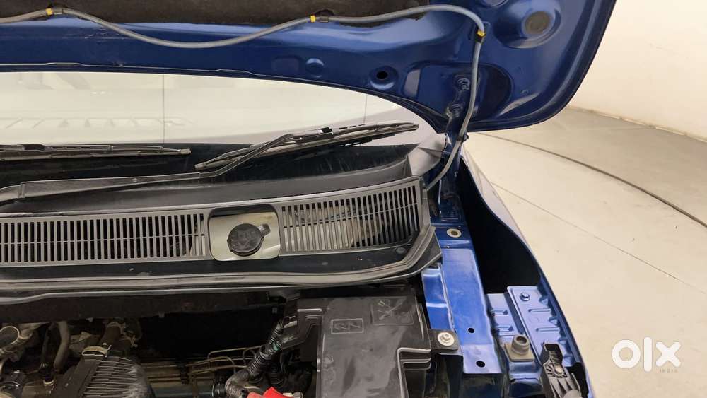 Renault Triber Rxz, 2022, Petrol