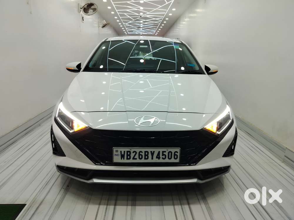 Hyundai I20 Asta (o) 1.2 Mt, 2023, Petrol