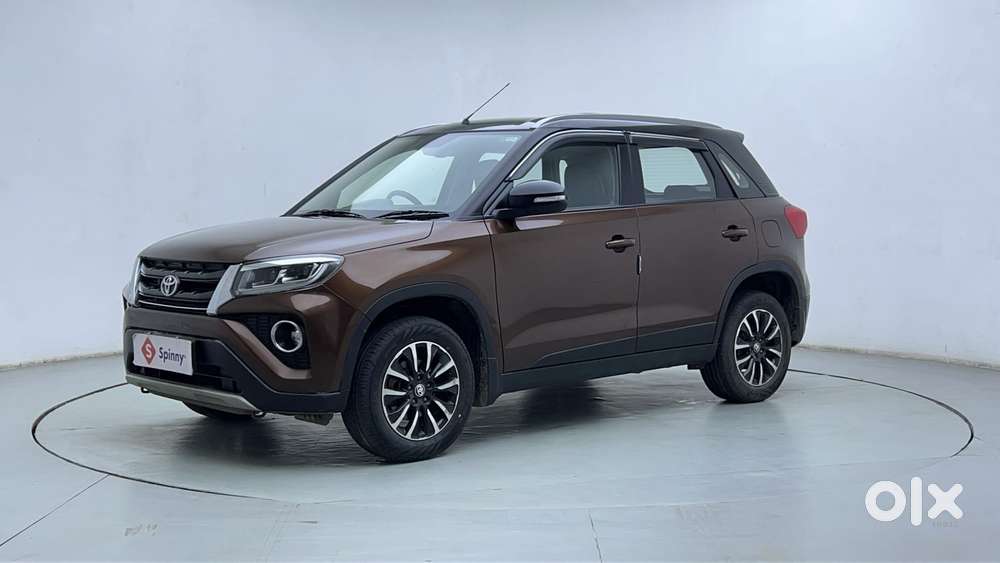 Toyota Urban Cruiser 1.5 Premium Grade Dual Tone At, 2022, Petrol