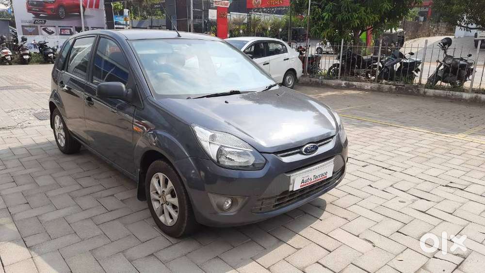 Ford Figo 2010-2012 Petrol Titanium, 2011, Petrol