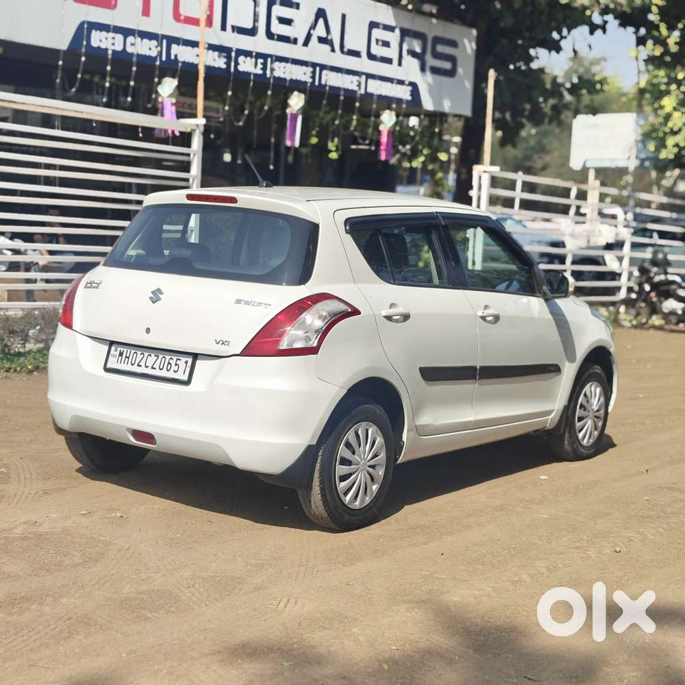 Maruti Suzuki Swift Vxi 1.2 Abs Bs-iv, 2013, Petrol