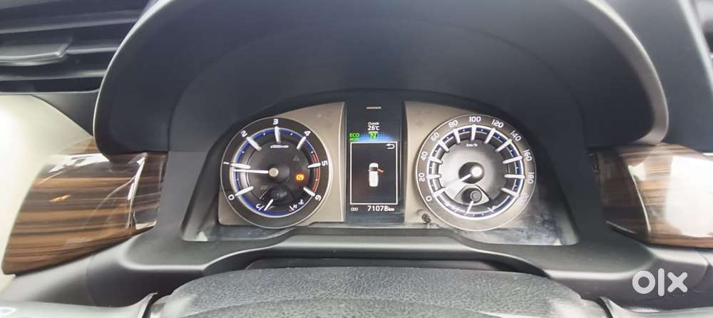 Toyota Innova Crysta 2.8z Automatic, 2017, Diesel