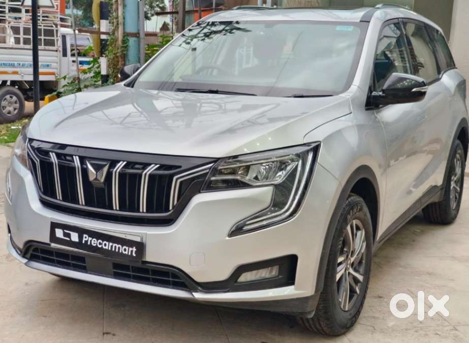 Mahindra Xuv700 2.0 Ax 5 Petrol Mt 7 Str, 2022, Petrol