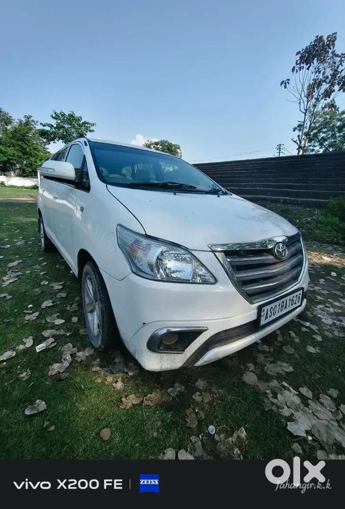 Toyota Innova Hycross 2009 Diesel 200000 Km Driven