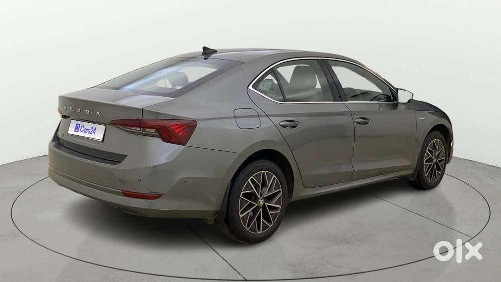 Skoda Octavia 2.0 L K Tsi At, 2022, Petrol