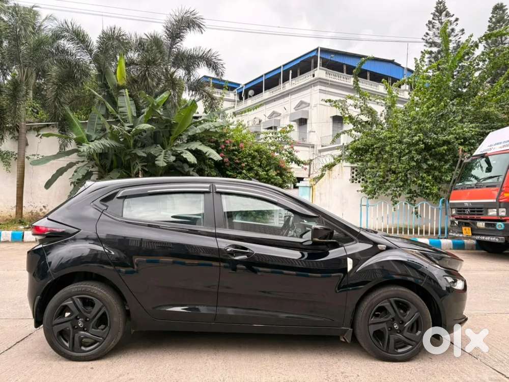 Tata Altroz 1.2 Xt Dark Edition Petrol, 2023, Petrol