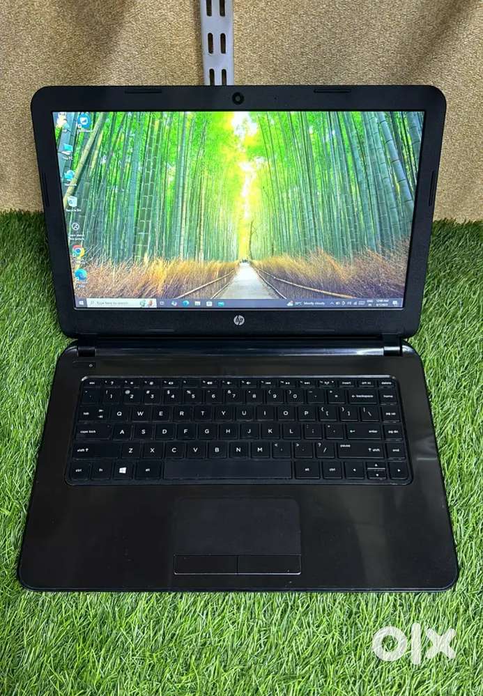 Hp i3 14inc laptop for sell in lowest price just 8500 with SSD