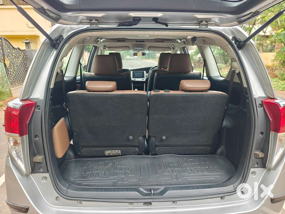 Toyota Innova Crysta 2.8z Automatic, 2018, Diesel