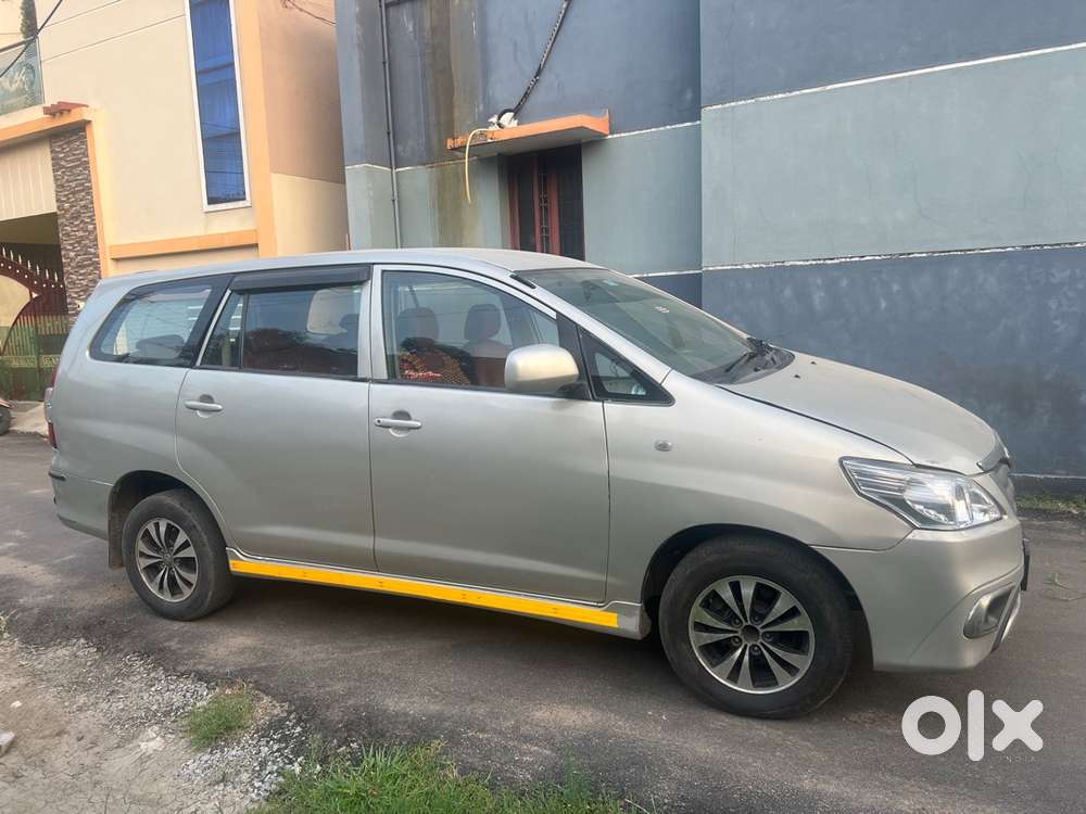 Toyota Innova Diesel 2012
