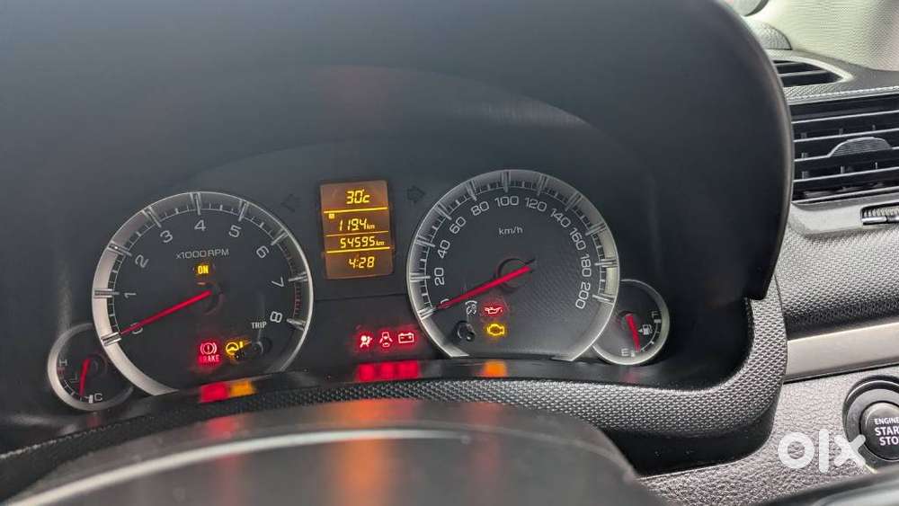 Maruti Suzuki Swift Vvt Zxi, 2016, Petrol