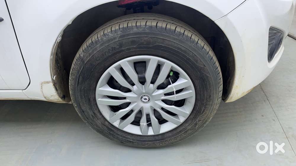 Maruti Suzuki Ritz Vxi, 2013, Petrol