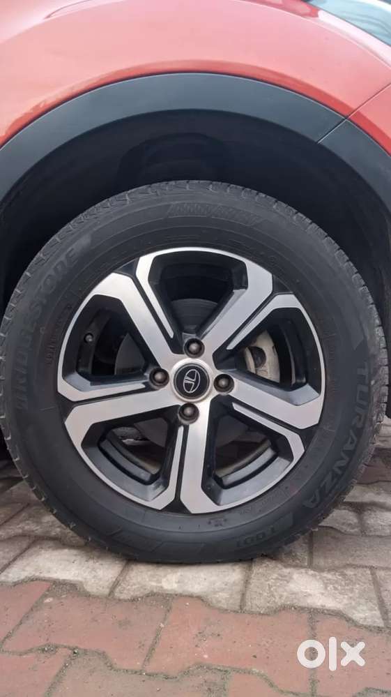 Tata Nexon 1.2 Revotron Xza Plus Premium, 2022, Petrol