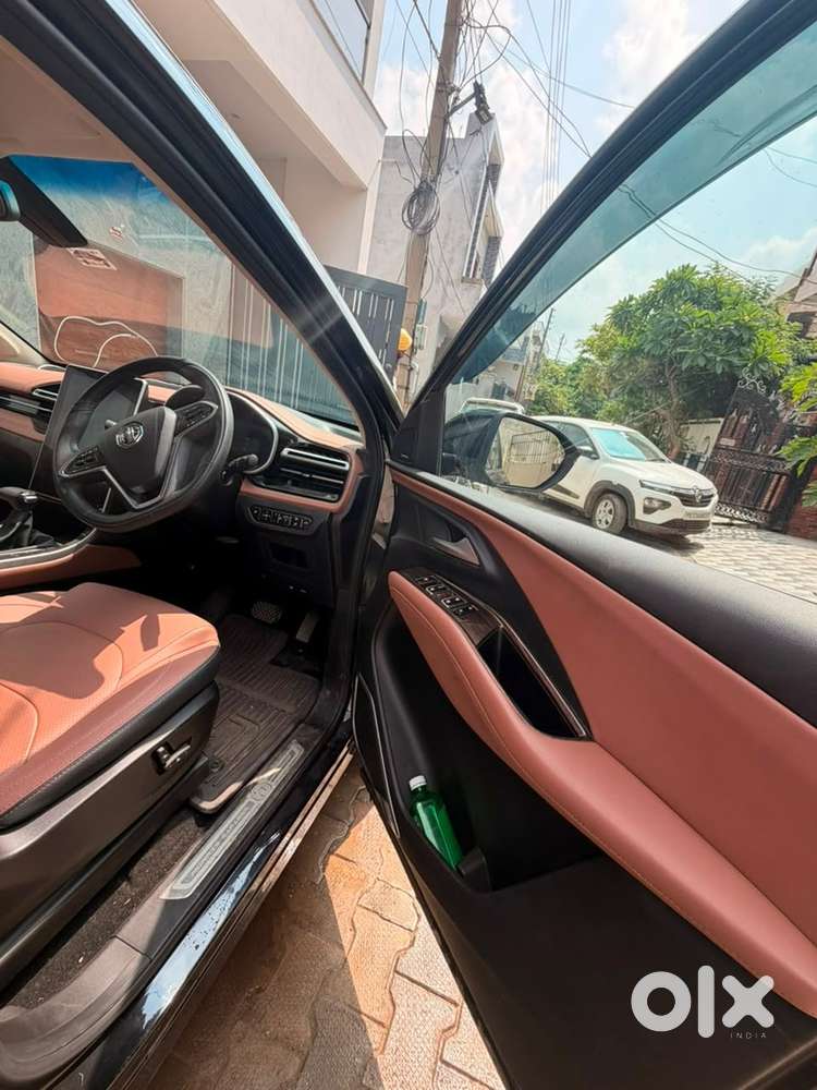 Mg Hector Plus 2024 Petrol Automatic