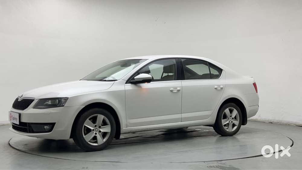 Skoda Octavia Ambition Plus 1.8 Tsi At, 2017, Petrol