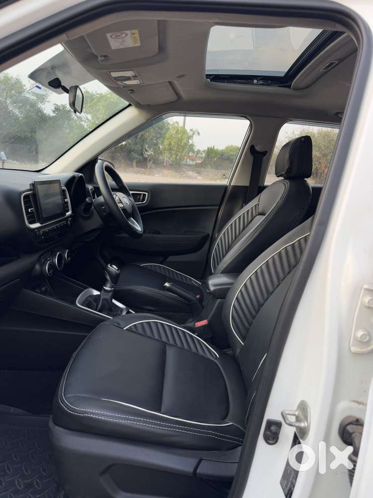 Hyundai Venue Sx Dual Tone Diesel, 2022, Diesel