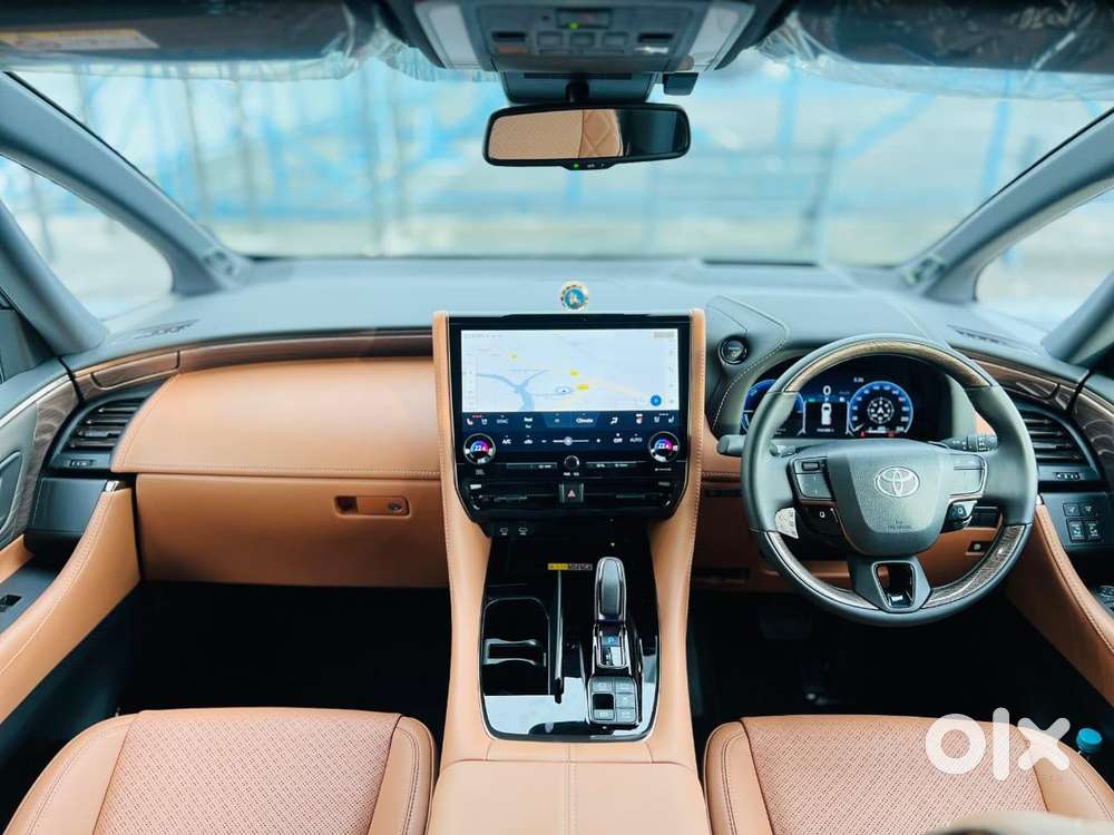 Toyota Vellfire Vip – Executive Lounge, 2026, Petrol