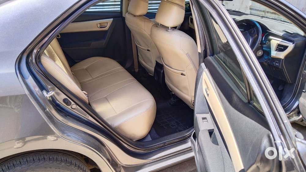 Toyota Corolla Altis 2013-2017 G At, 2015, Petrol