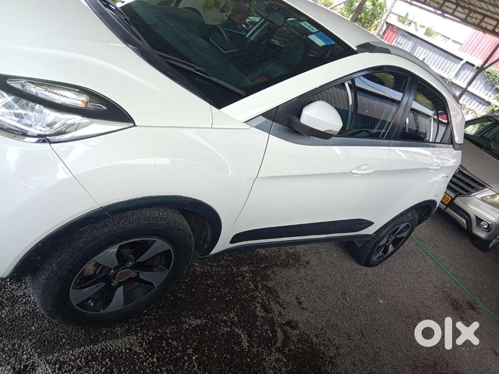 Tata Nexon 1.2 Revotron Xza Plus (o), 2020, Petrol
