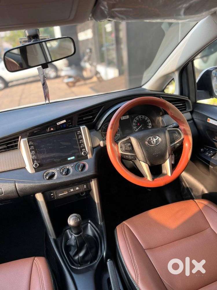 Toyota Innova Crysta 2.4 G Mt 8s, 2022, Diesel